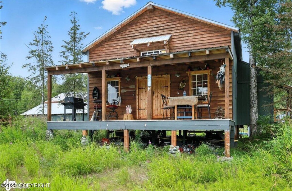 Cabin exterior and covered porch