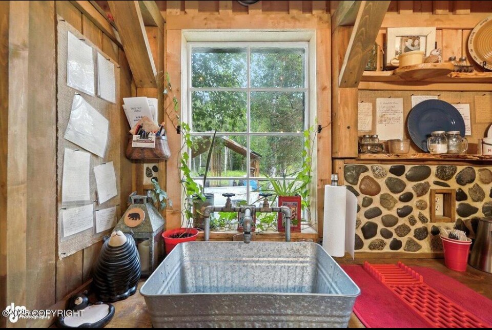 Window-side prep area