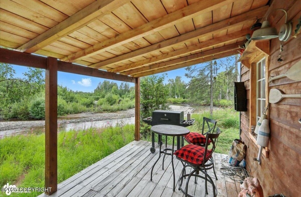 Covered porch view at Willow's Fish Hook Cabin
